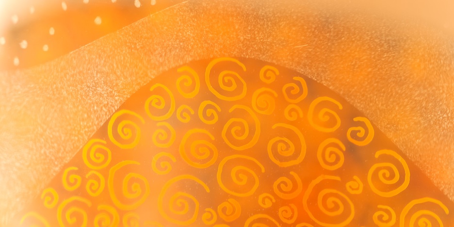 F0014 - Orange Dose mit Spiralen und Punkt-Muster